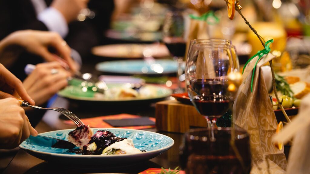 soziale-medien-fuer-restaurantas-reservierungen